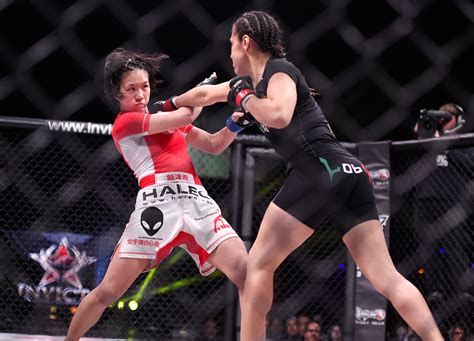 Women’s MMA .